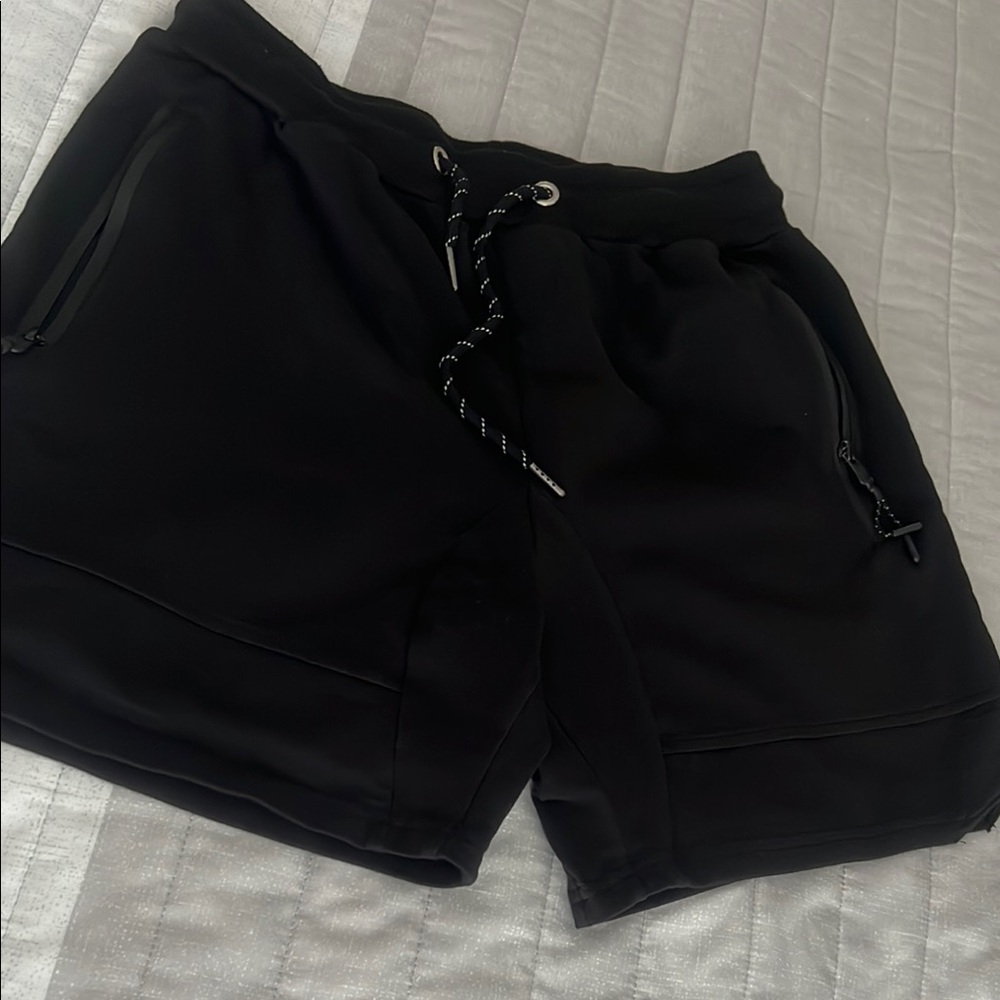 Women’s shorts stretch size large
